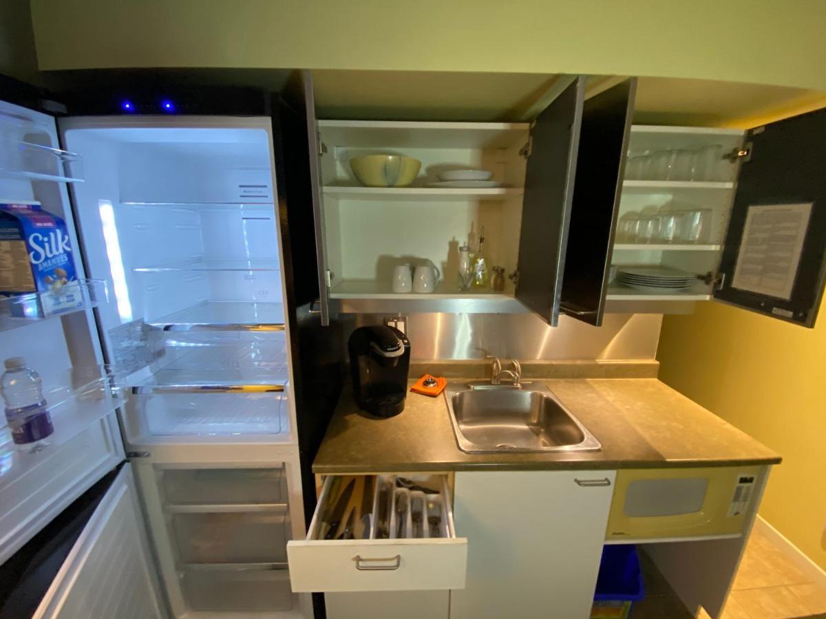 Martine & Michel Apartment Бушервил Екстериор снимка