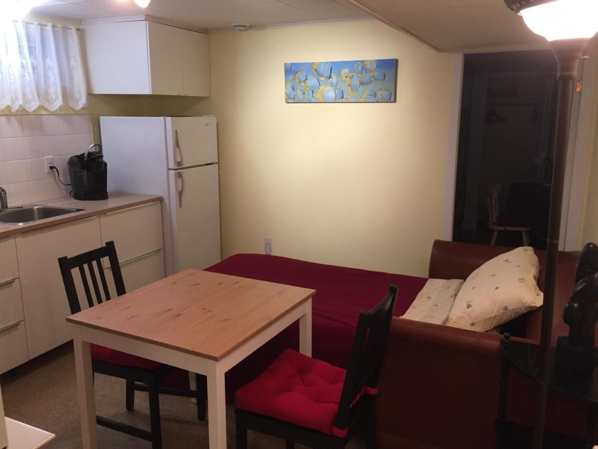Martine & Michel Apartment Бушервил Екстериор снимка